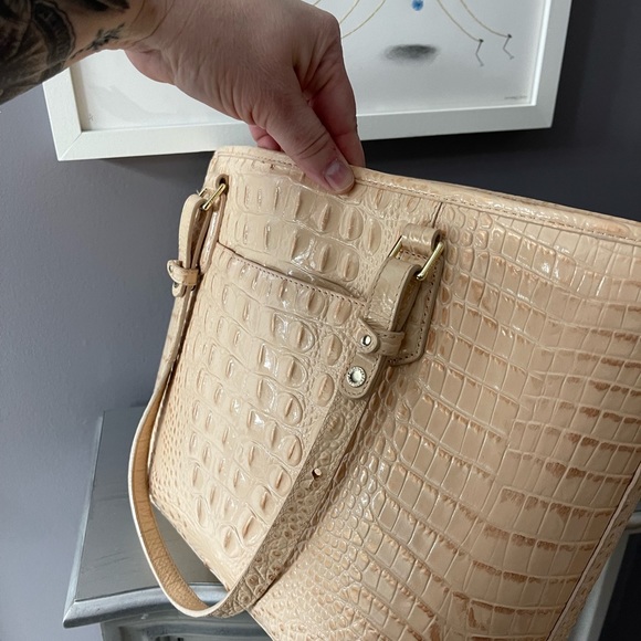 Brahmin handbag 🌸🌸 - Picture 3 of 9